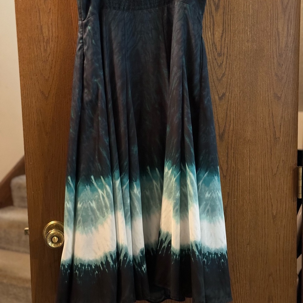 Beautiful dress for Summer time or tropical vacation!